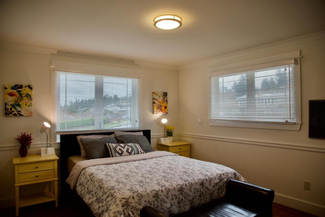 Scenic Lake View Home Tacoma Exterior foto